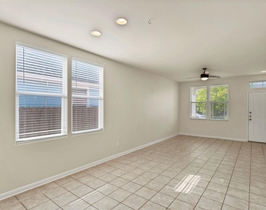 334 Newberry Trl - Photo Thumbnail 9
