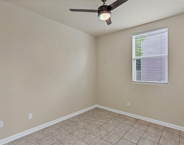 334 Newberry Trl - Photo Thumbnail 22