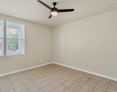 334 Newberry Trl - Photo Thumbnail 19