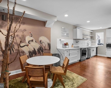 110 S Calhoun Street - Photo Thumbnail 11