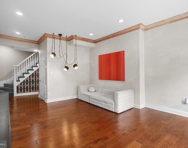 110 S Calhoun Street - Photo Thumbnail 5