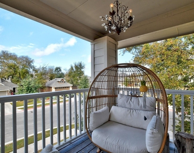 518 Stonewood Ln - Photo Thumbnail 19
