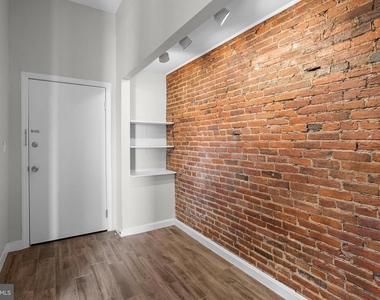 1602 Park Avenue - Photo Thumbnail 7