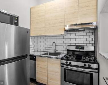 1602 Park Avenue - Photo Thumbnail 9