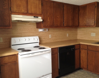 232 Craddock Ave - Photo Thumbnail 6