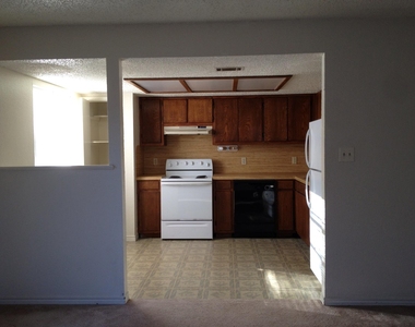 232 Craddock Ave - Photo Thumbnail 5