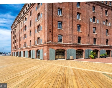 1000 Fell Street - Photo Thumbnail 3
