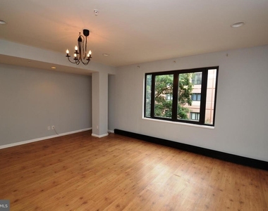 1000 Fell Street - Photo Thumbnail 8