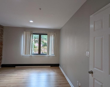 1000 Fell Street - Photo Thumbnail 18