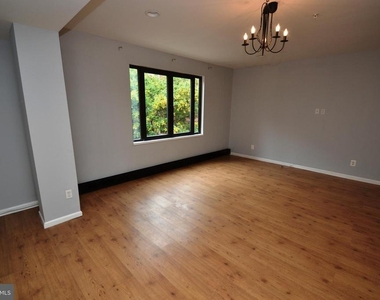 1000 Fell Street - Photo Thumbnail 7