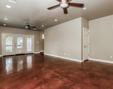 1701 Sanchez St - Photo Thumbnail 7