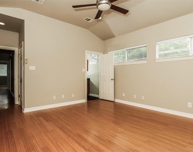 1701 Sanchez St - Photo Thumbnail 12