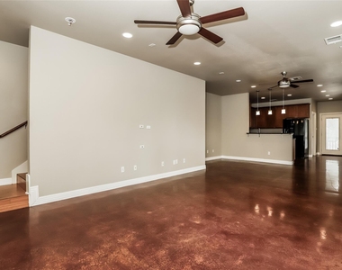 1701 Sanchez St - Photo Thumbnail 8
