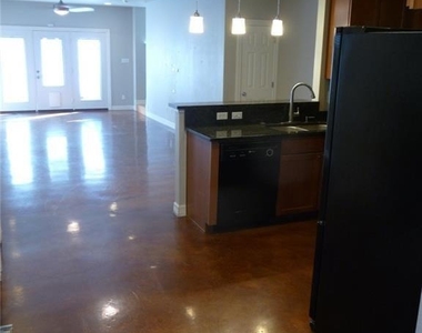 1701 Sanchez St - Photo Thumbnail 4