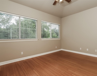 1701 Sanchez St - Photo Thumbnail 15