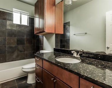 1701 Sanchez St - Photo Thumbnail 17