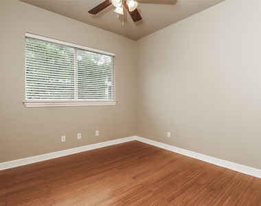 1701 Sanchez St - Photo Thumbnail 14