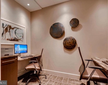 100 Harborview Drive - Photo Thumbnail 12