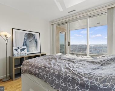 100 Harborview Drive - Photo Thumbnail 27