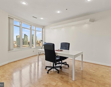 100 Harborview Drive - Photo Thumbnail 17