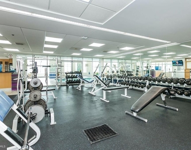 100 Harborview Drive - Photo Thumbnail 4