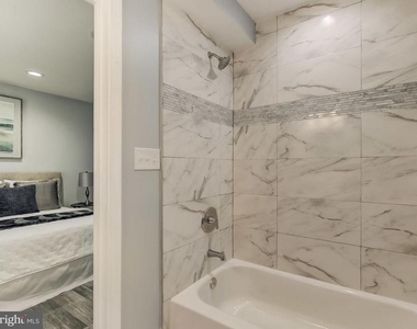 4813 Crowson Avenue - Photo Thumbnail 13