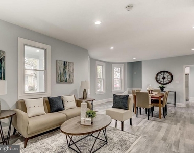 4813 Crowson Avenue - Photo Thumbnail 3