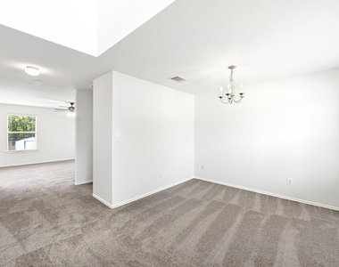 220 Peppergrass Cv - Photo Thumbnail 8