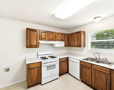 220 Peppergrass Cv - Photo Thumbnail 14
