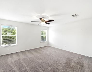 220 Peppergrass Cv - Photo Thumbnail 16