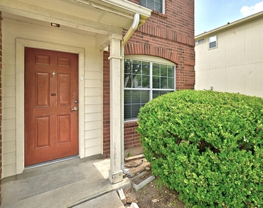 220 Peppergrass Cv - Photo Thumbnail 2