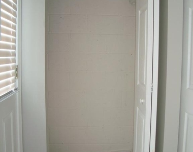 1807 Arwell Court - Photo Thumbnail 15