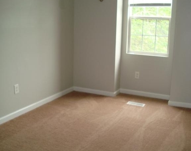 1807 Arwell Court - Photo Thumbnail 28