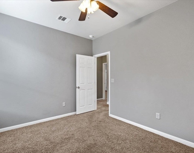 9413 Tanager Way - Photo Thumbnail 30