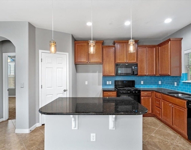 9413 Tanager Way - Photo Thumbnail 9
