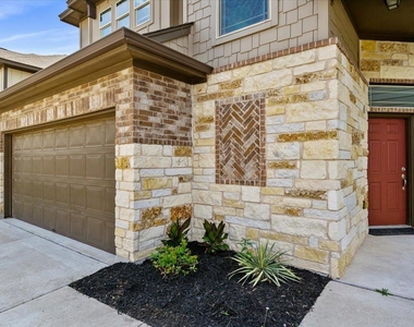 9413 Tanager Way - Photo Thumbnail 2