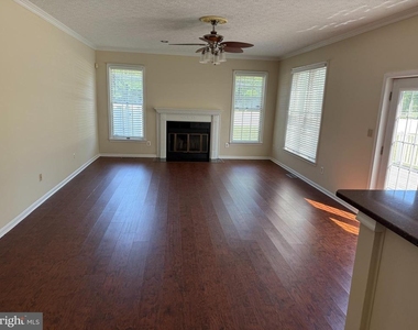 101 Tarks Lane - Photo Thumbnail 11