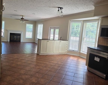 101 Tarks Lane - Photo Thumbnail 6