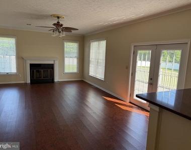 101 Tarks Lane - Photo Thumbnail 12