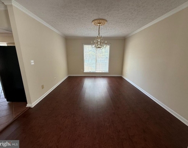 101 Tarks Lane - Photo Thumbnail 8