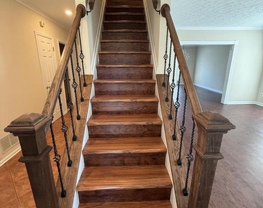 101 Tarks Lane - Photo Thumbnail 15