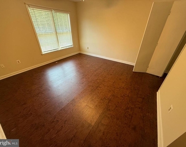 101 Tarks Lane - Photo Thumbnail 18