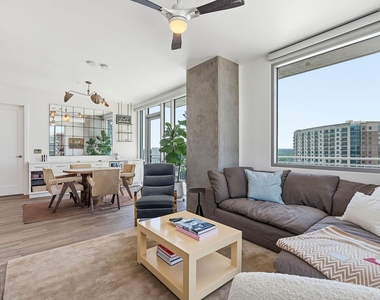222 West Ave - Photo Thumbnail 4