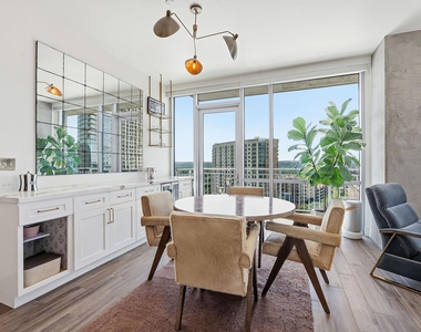 222 West Ave - Photo Thumbnail 2