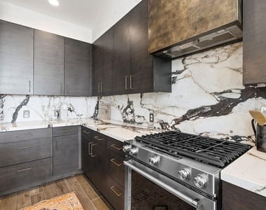 222 West Ave - Photo Thumbnail 10
