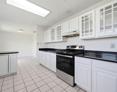 4507 Sherwood Way - Photo Thumbnail 9