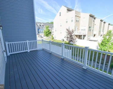 1438 Honey Locust Drive - Photo Thumbnail 18