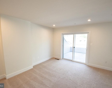 1438 Honey Locust Drive - Photo Thumbnail 7