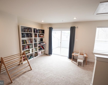 1438 Honey Locust Drive - Photo Thumbnail 5