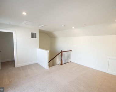 1438 Honey Locust Drive - Photo Thumbnail 6